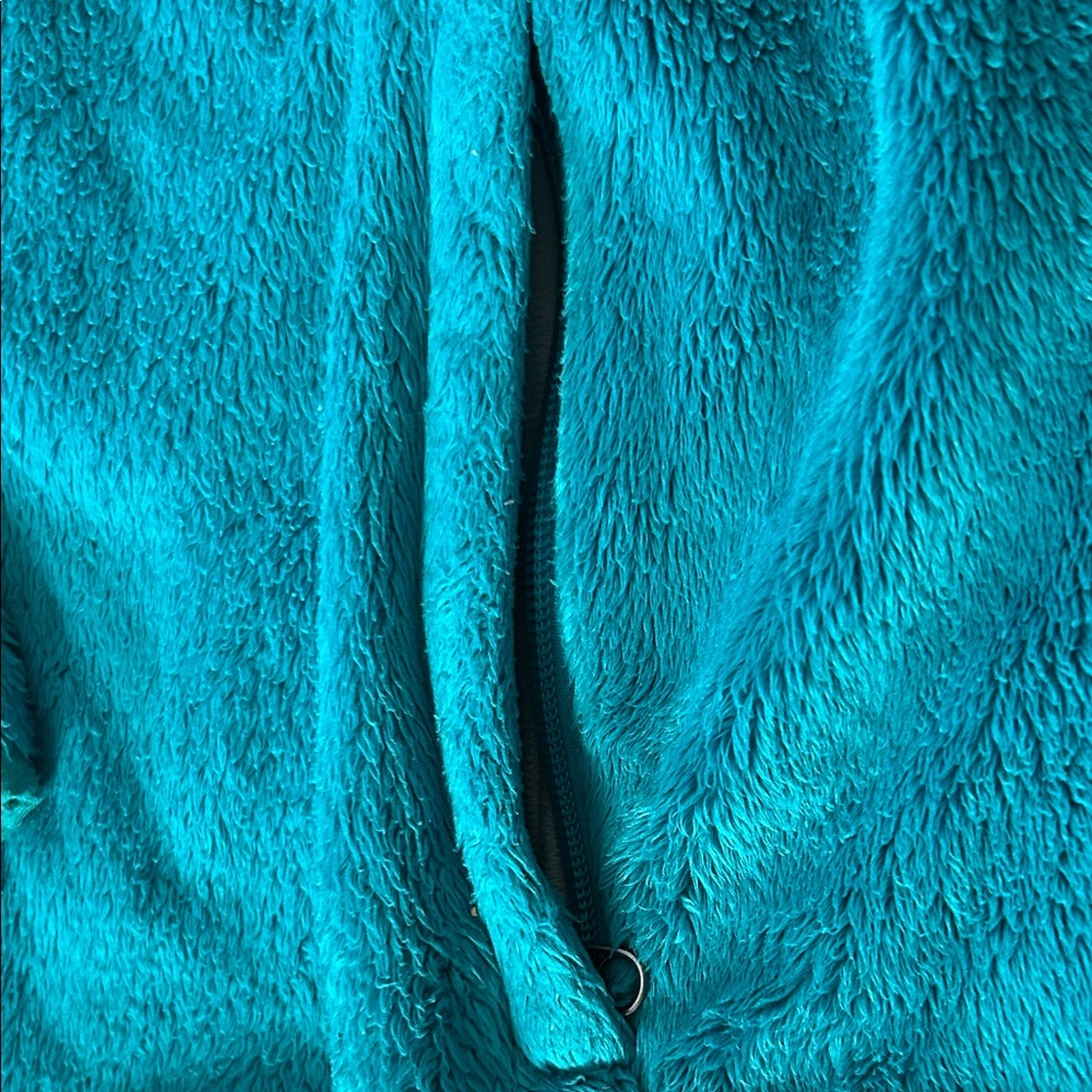 Women’s Teal North Face Fuzzy Jacket, Size M - Picture 3 of 4